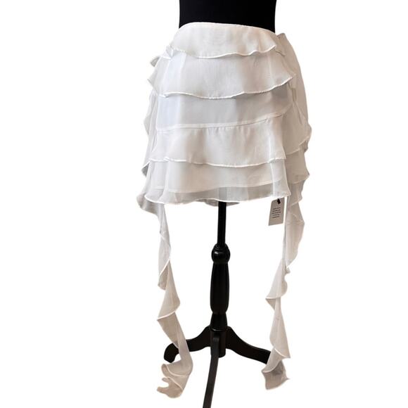 New REVOLVE MORE TO COME Women's White Rosalia Ruffle Mini Skirt Size M - Picture 5 of 9